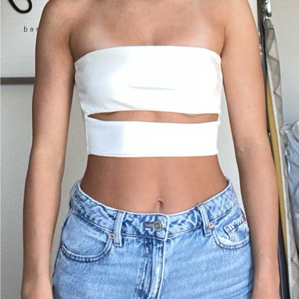 Edikted White Fitted Crop Top with Cut Out